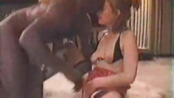 Riley Reid duşta mastürbasyon yapıyor ve onu seviyor hd porno altyazılı izle